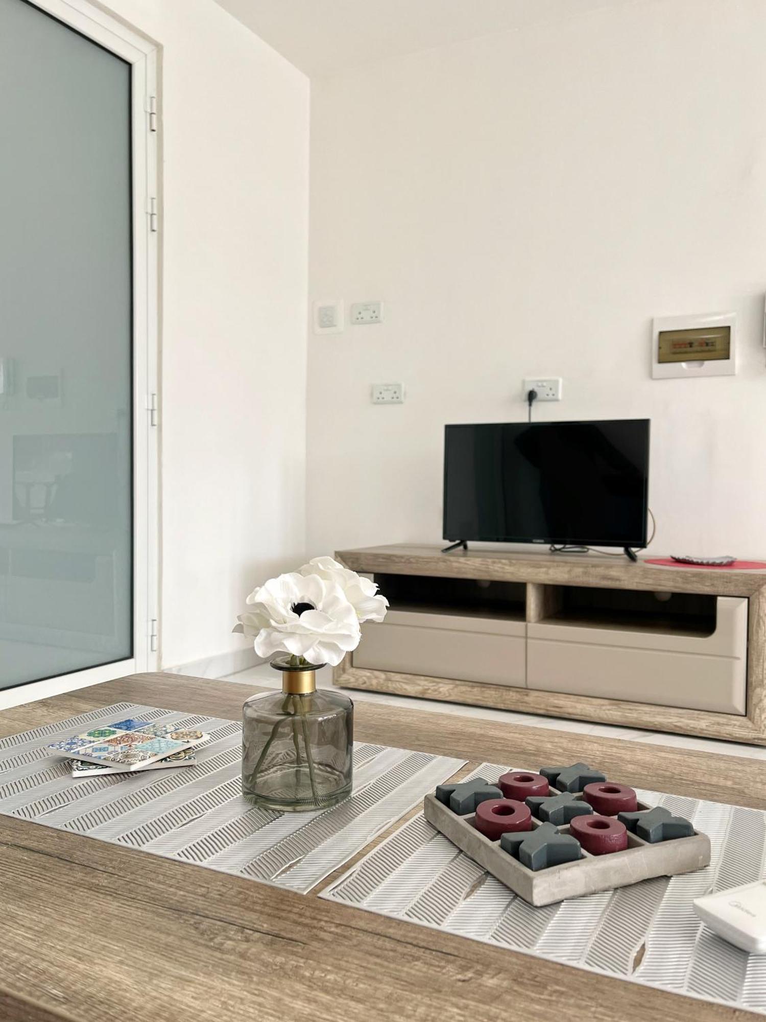 Marina Apartments Msida Bagian luar foto