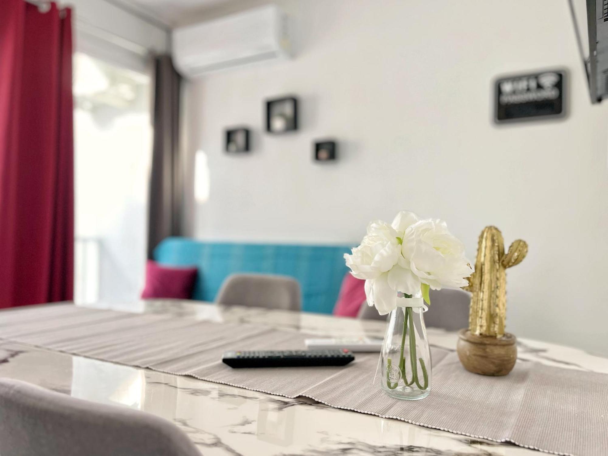 Marina Apartments Msida Bagian luar foto