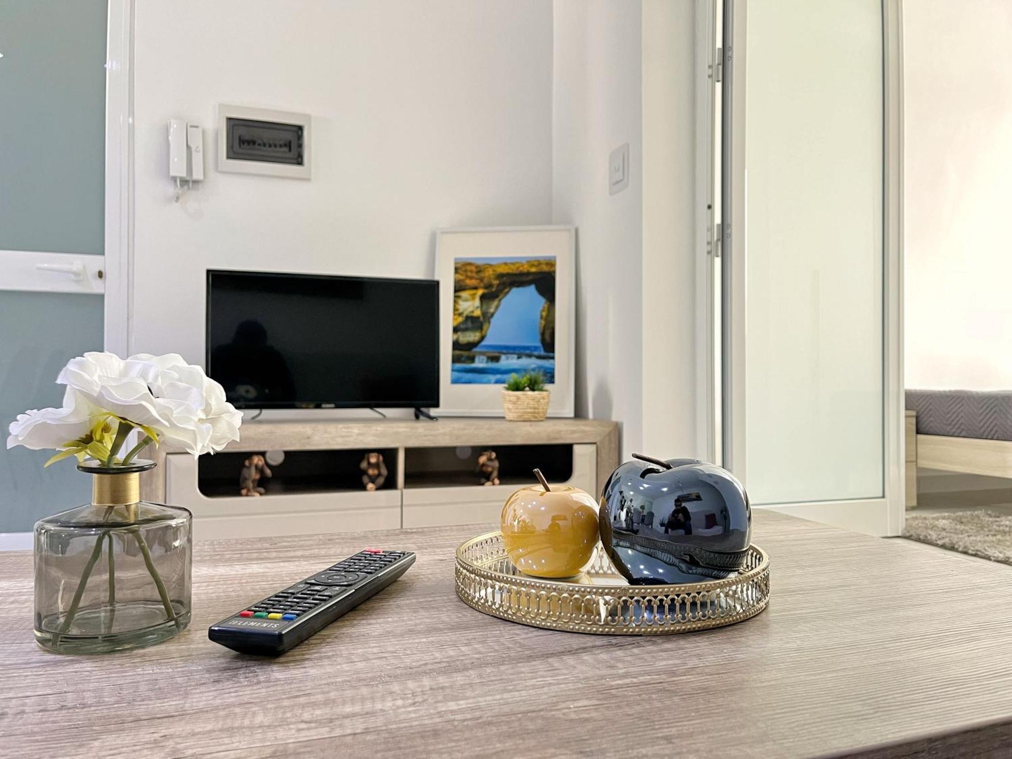 Marina Apartments Msida Bagian luar foto