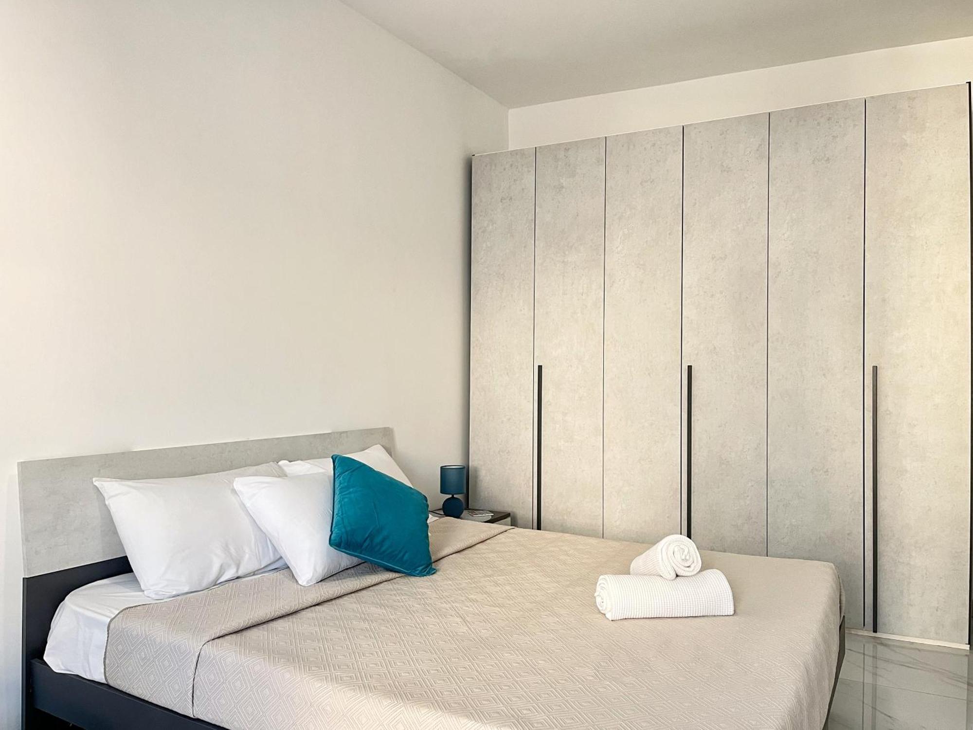 Marina Apartments Msida Bagian luar foto
