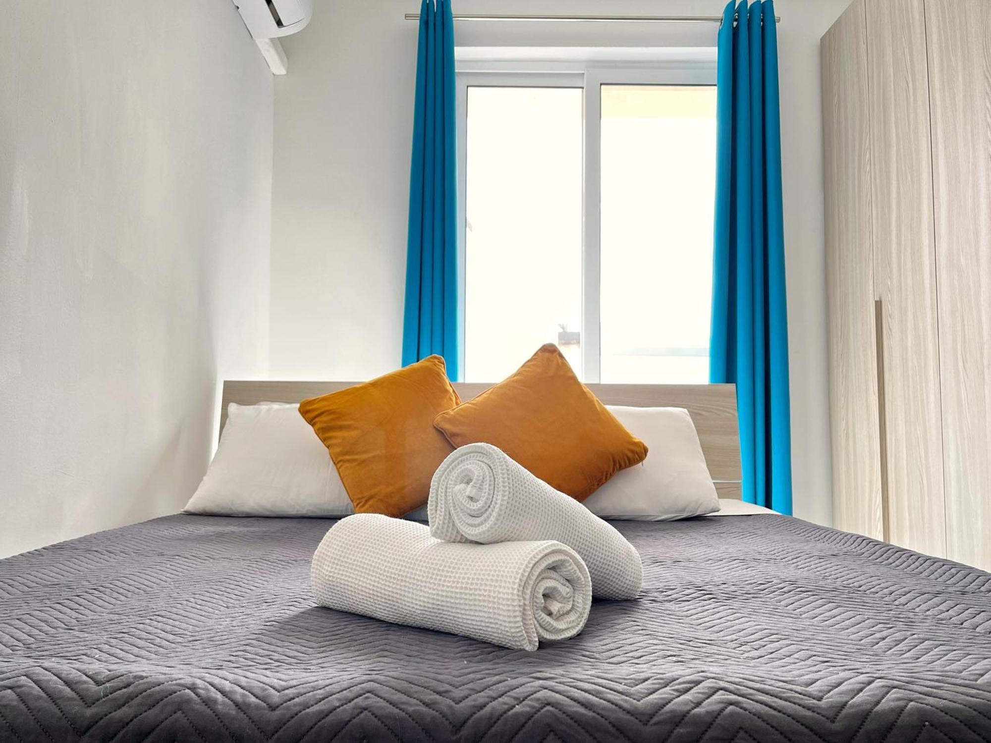 Marina Apartments Msida Bagian luar foto