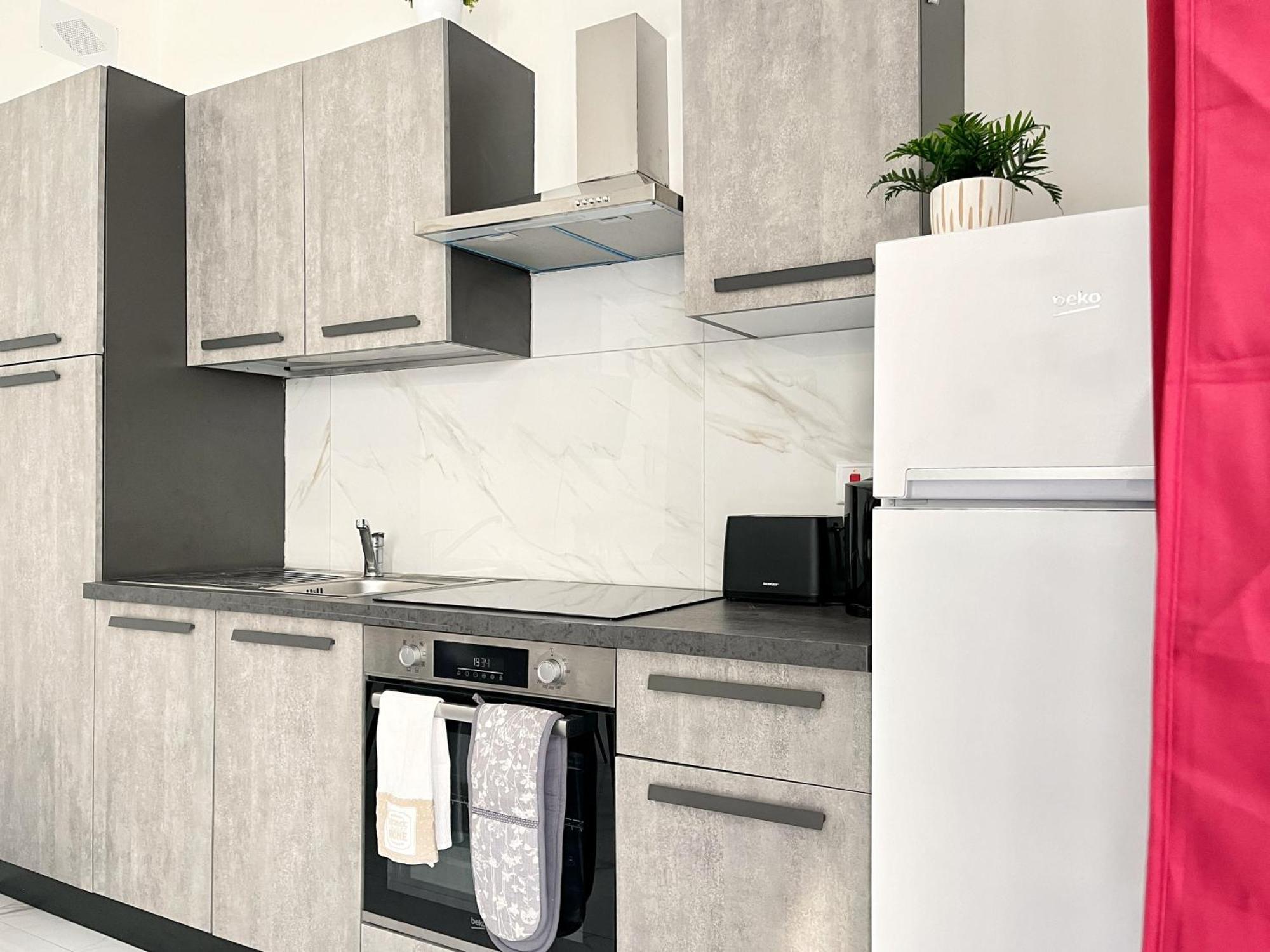 Marina Apartments Msida Bagian luar foto