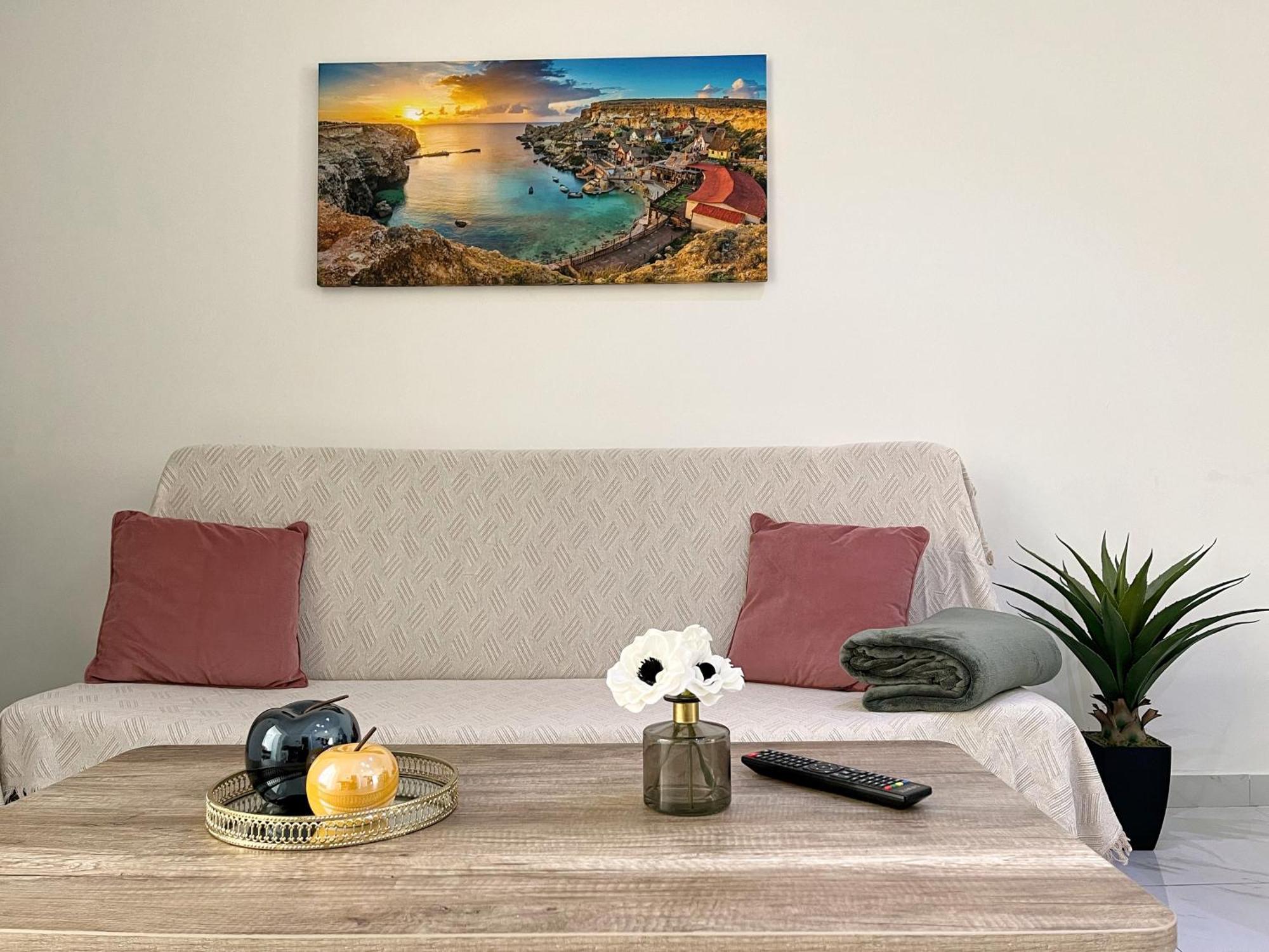 Marina Apartments Msida Bagian luar foto