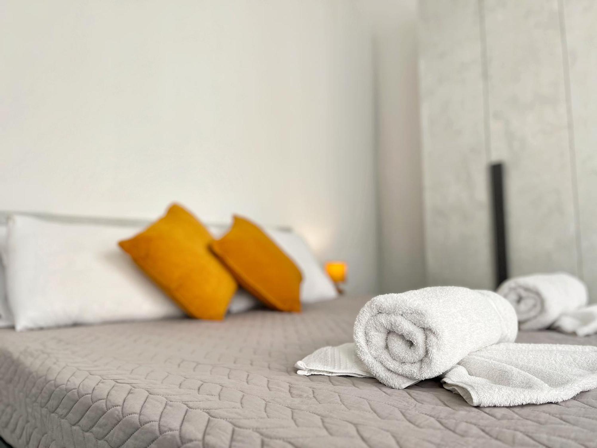 Marina Apartments Msida Bagian luar foto