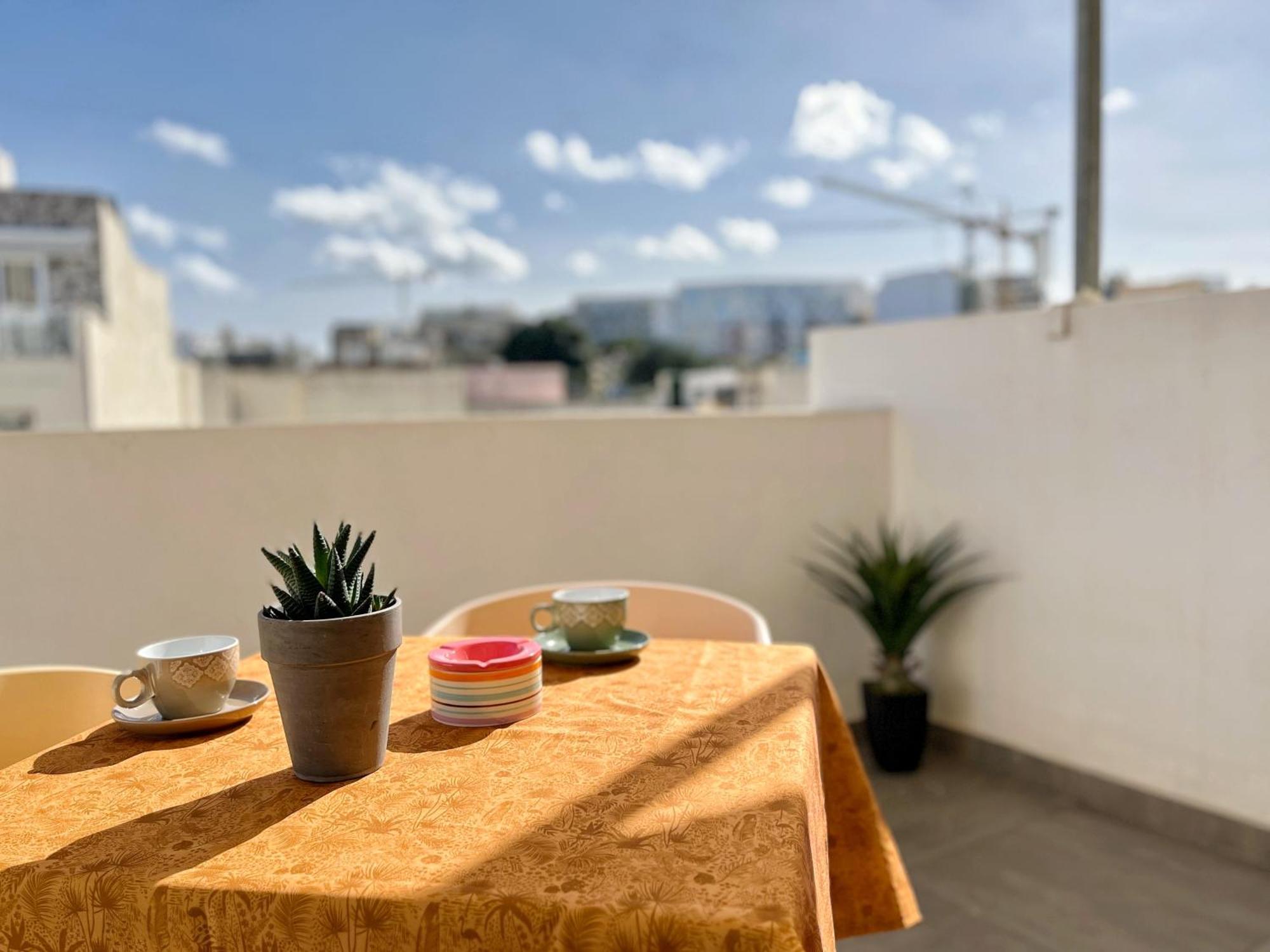 Marina Apartments Msida Bagian luar foto