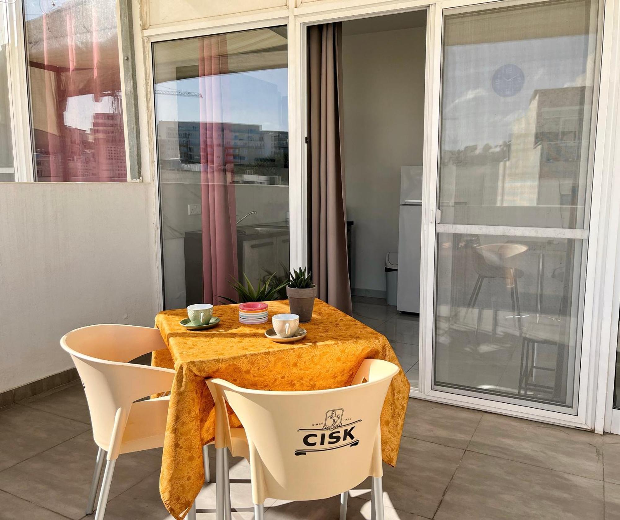 Marina Apartments Msida Bagian luar foto